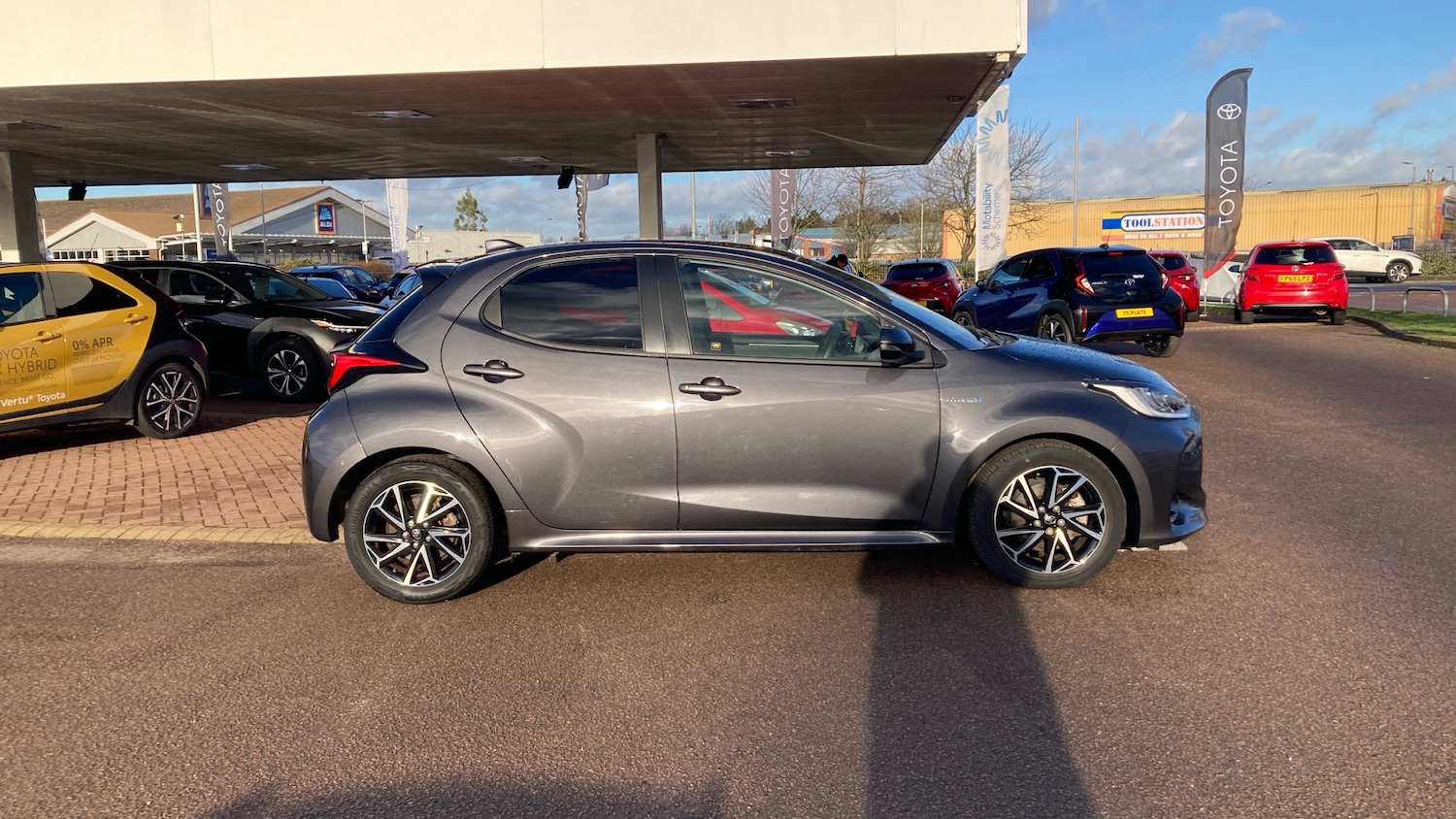 Used Toyota Yaris 2020 for sale - 77118433: Photo 16