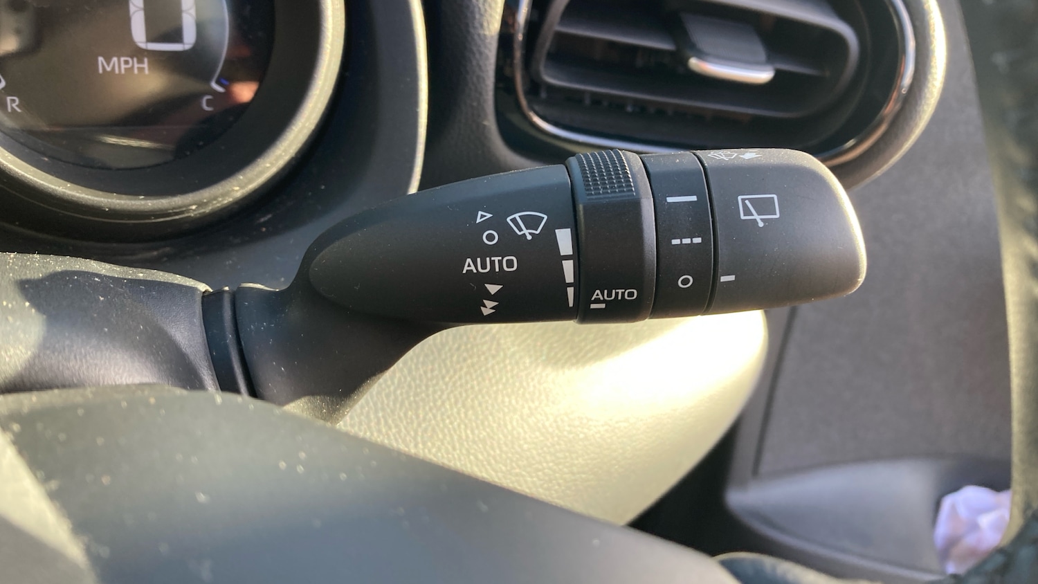 Used Toyota Yaris 2020 for sale - 77118433: Photo 27