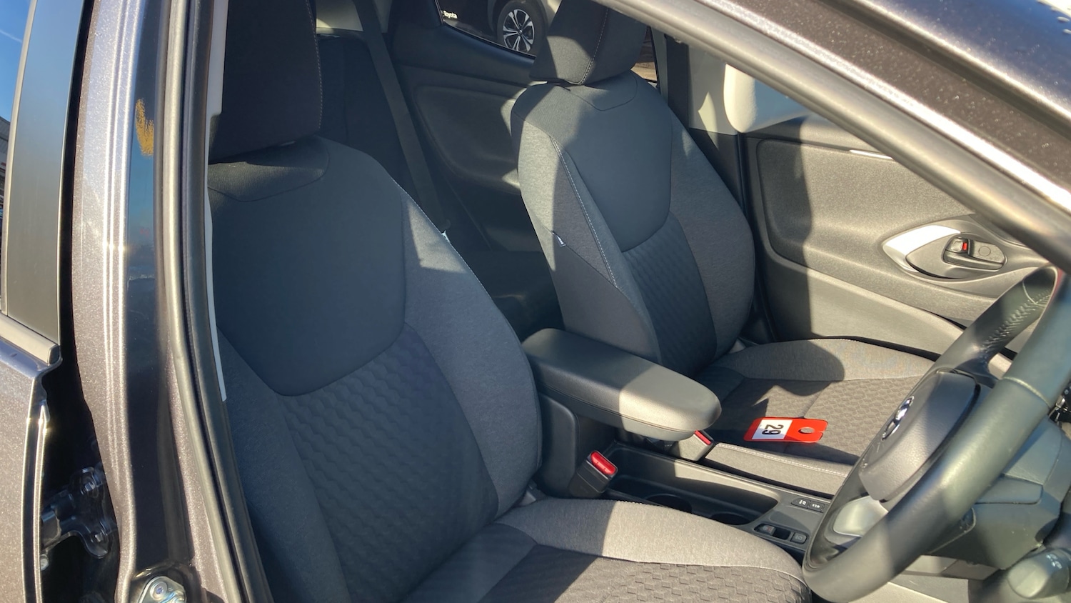 Used Toyota Yaris 2020 for sale - 77118433: Photo 34