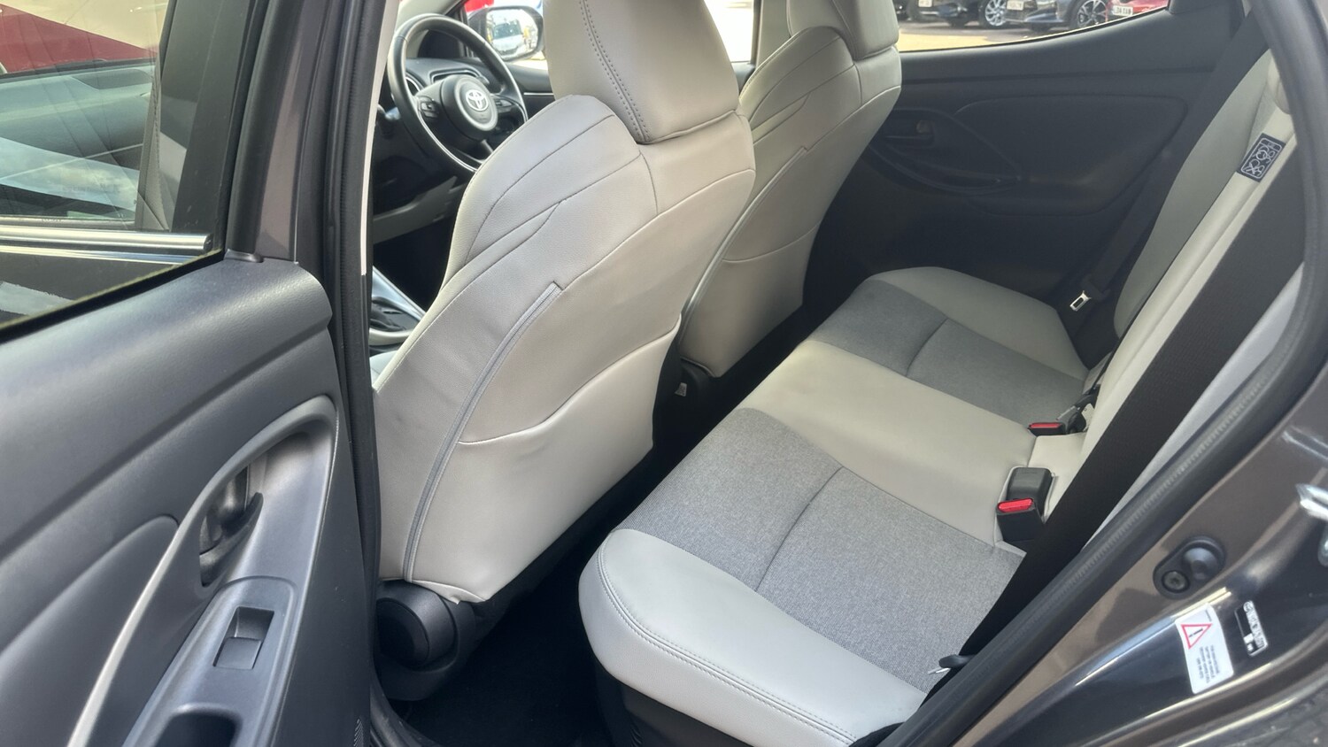 Used Toyota Yaris 2023 for sale - 77921191: Photo 13