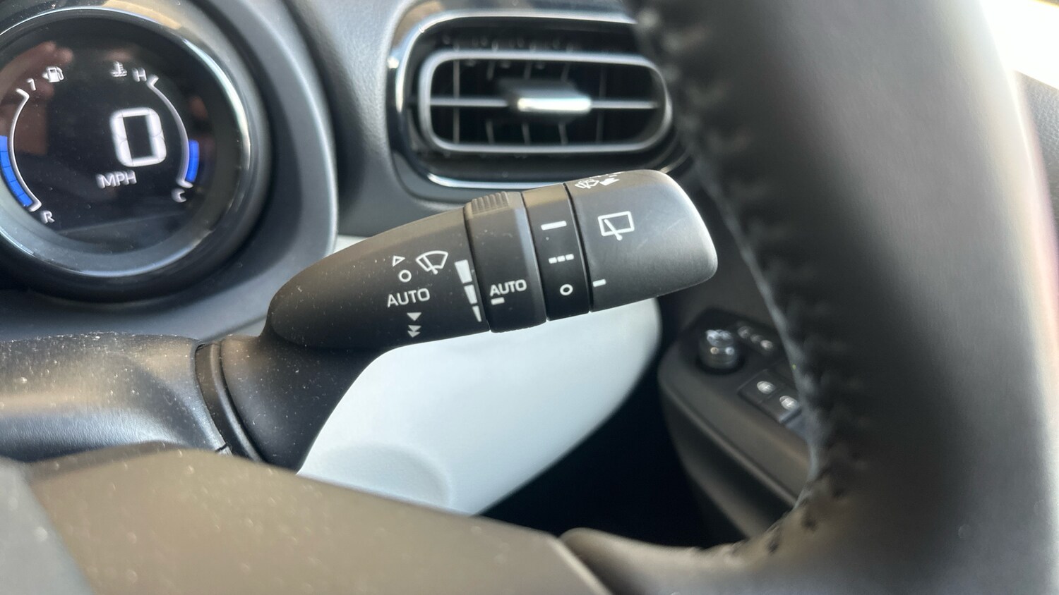 Used Toyota Yaris 2023 for sale - 77921191: Photo 20