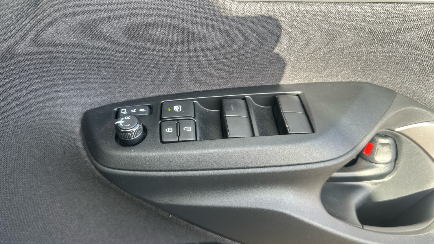 Used Toyota Yaris 2023 for sale - 77921191: Photo 31