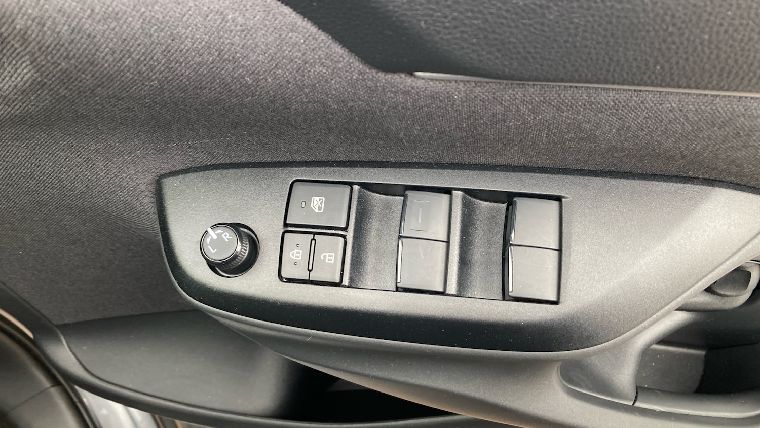 Used Toyota Yaris Cross 2025 for sale - 75975116: Photo 42