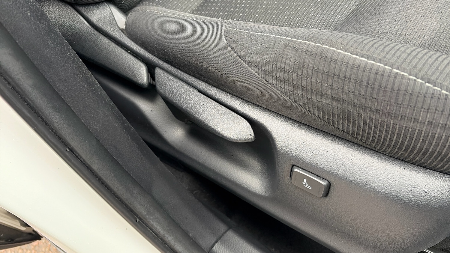 Used Toyota C-HR 2019 for sale - 77385038: Photo 44