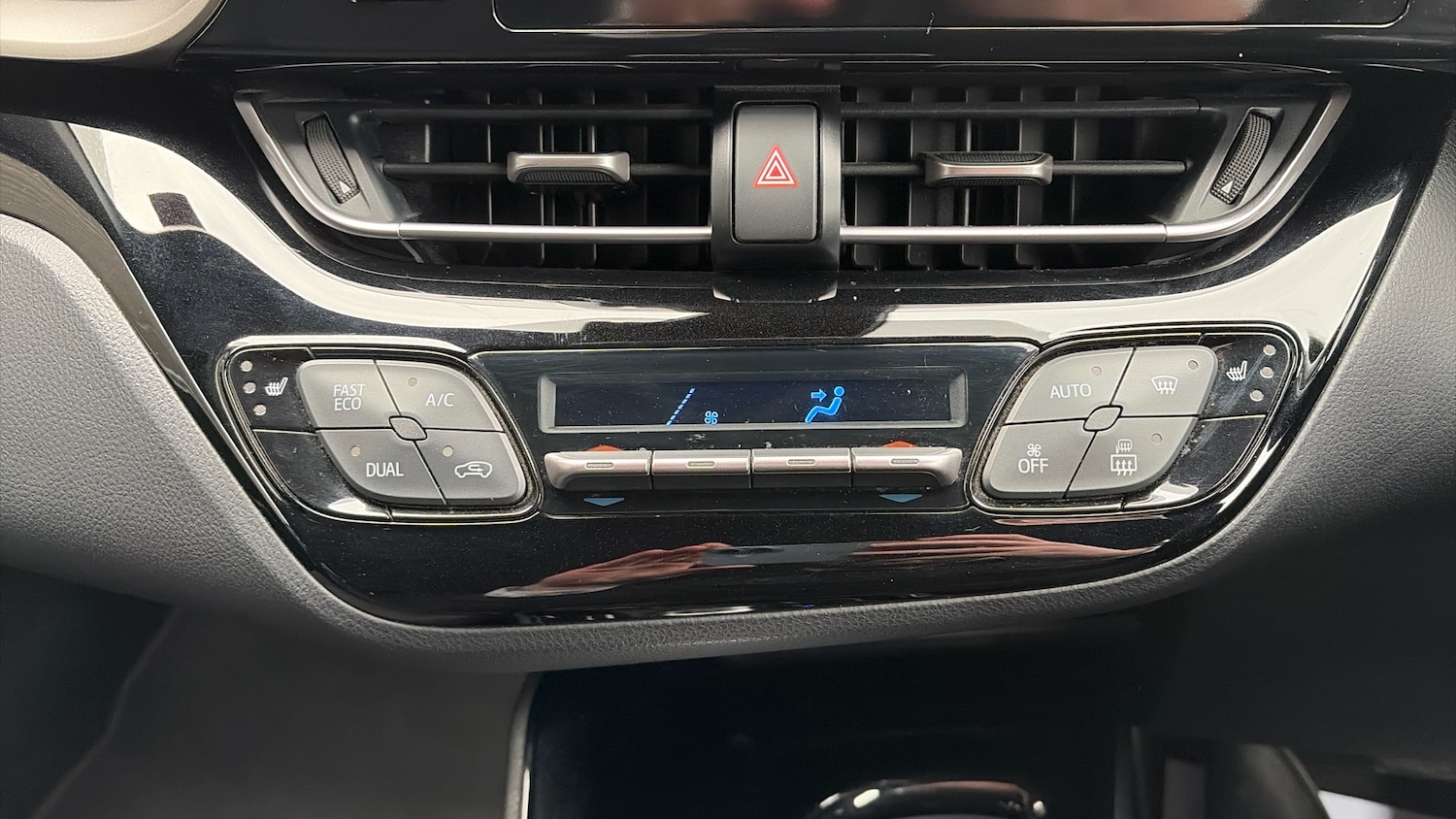 Used Toyota C-HR 2019 for sale - 77385038: Photo 49