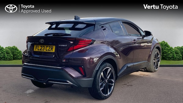 Used Toyota C-HR 2023 for sale - 76170609: Photo 2