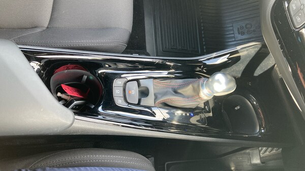 Used Toyota C-HR 2023 for sale - 76170609: Photo 52