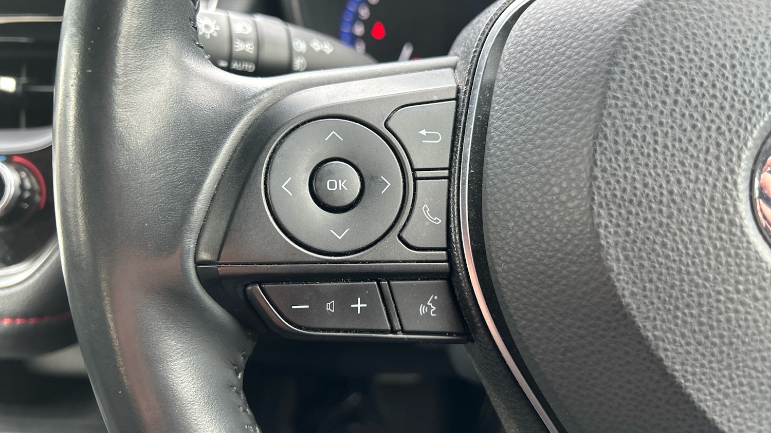 Used Toyota Corolla 2019 for sale - 76461704: Photo 33