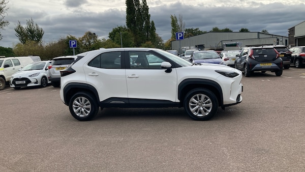 Used Toyota Yaris Cross 2023 for sale - 76170610: Photo 16