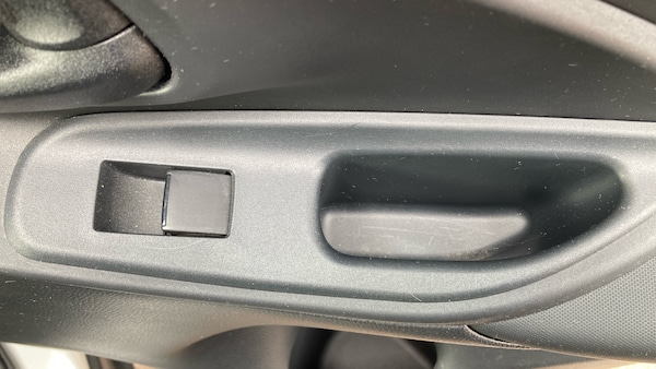 Used Toyota Yaris Cross 2023 for sale - 76170610: Photo 29