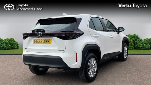 Used Toyota Yaris Cross 2023 for sale - 76170610: Photo 2