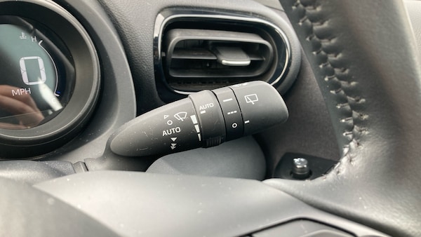 Used Toyota Yaris Cross 2023 for sale - 76170610: Photo 36