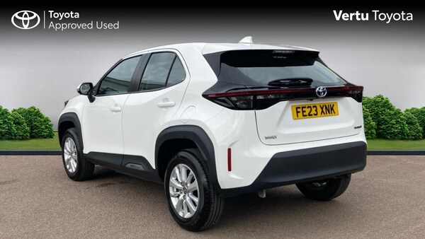 Used Toyota Yaris Cross 2023 for sale - 76170610: Photo 4
