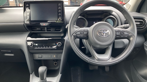 Used Toyota Yaris Cross 2023 for sale - 76170610: Photo 6