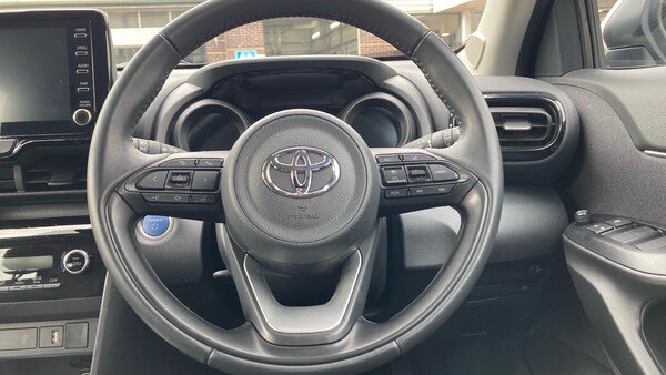 Used Toyota Yaris Cross 2023 for sale - 76170610: Photo 8