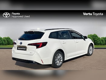 Used Toyota Corolla 2024 for sale - 76010959: Photo 2