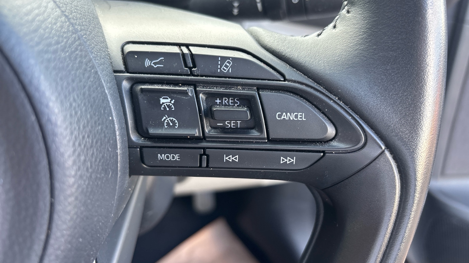 Used Toyota Yaris 2023 for sale - 76028070: Photo 33