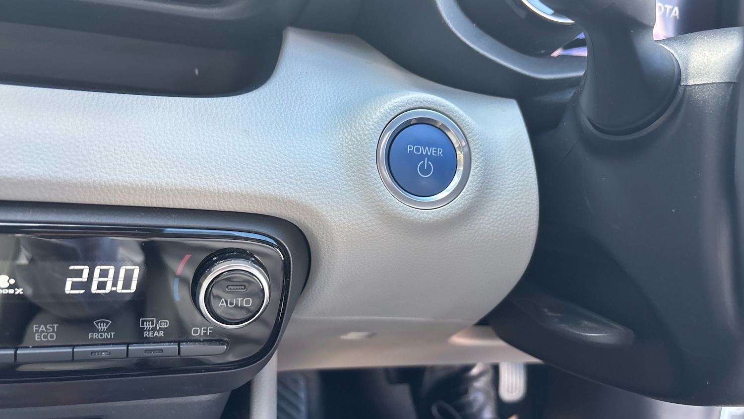 Used Toyota Yaris 2023 for sale - 76028070: Photo 38