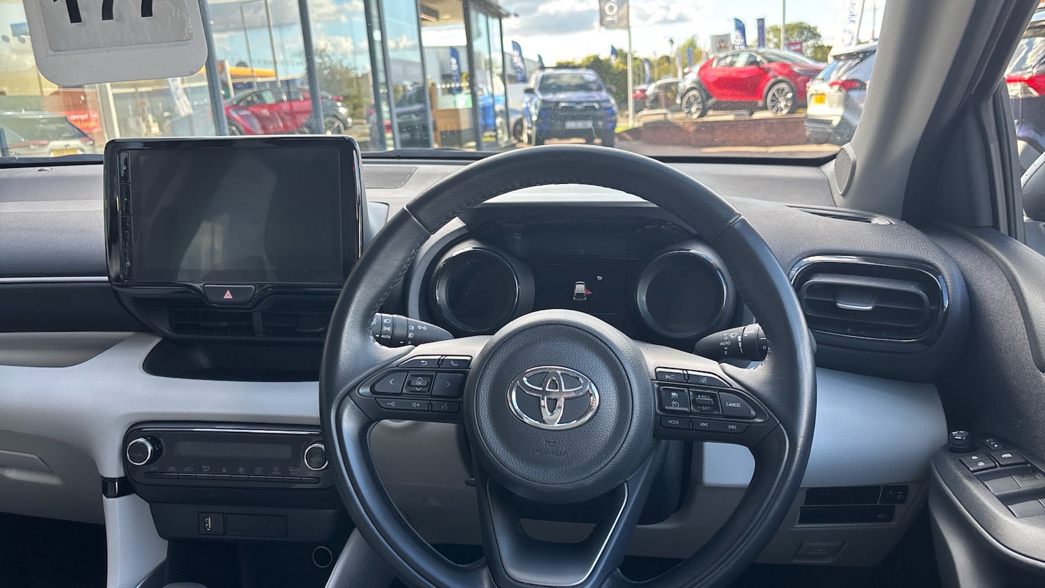 Used Toyota Yaris 2023 for sale - 76028070: Photo 8