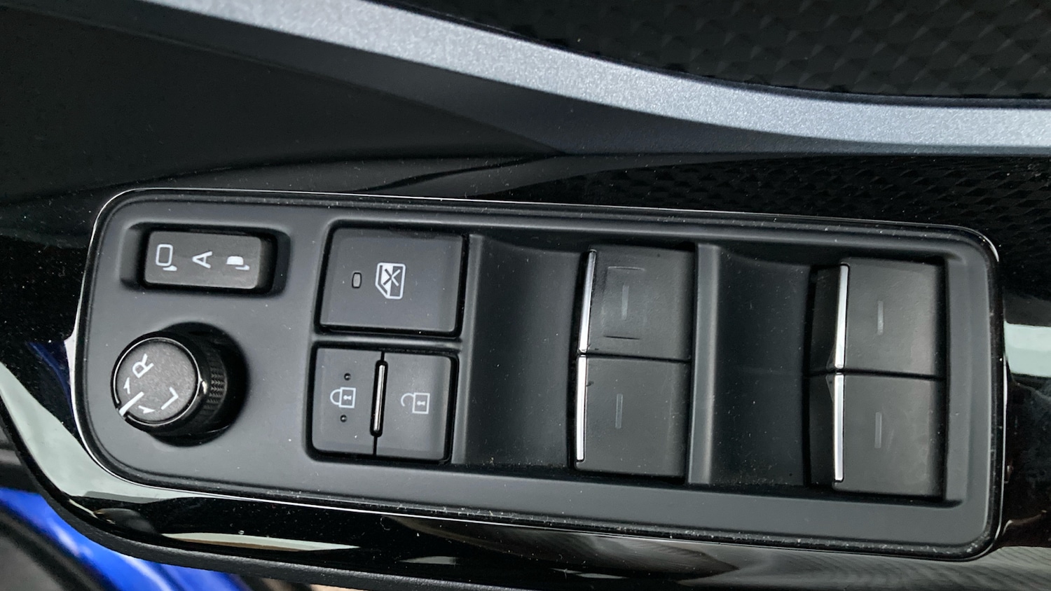 Used Toyota C-HR 2021 for sale - 76426209: Photo 30