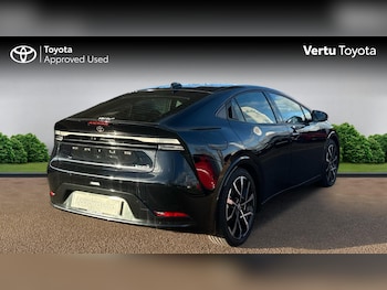 Used Toyota Prius 2024 for sale - 77192096: Photo