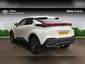 Used Toyota C-HR 2025 for sale - 76948882: Photo