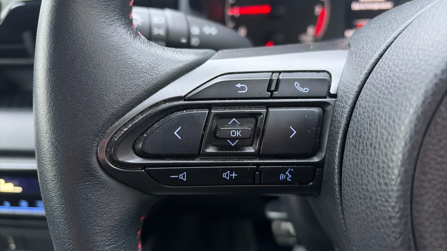 Used Toyota Yaris 2020 for sale - 76945320: Photo 31