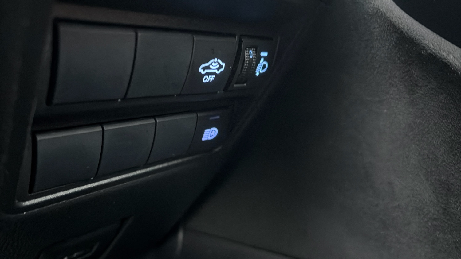 Used Toyota Yaris 2020 for sale - 76945320: Photo 37