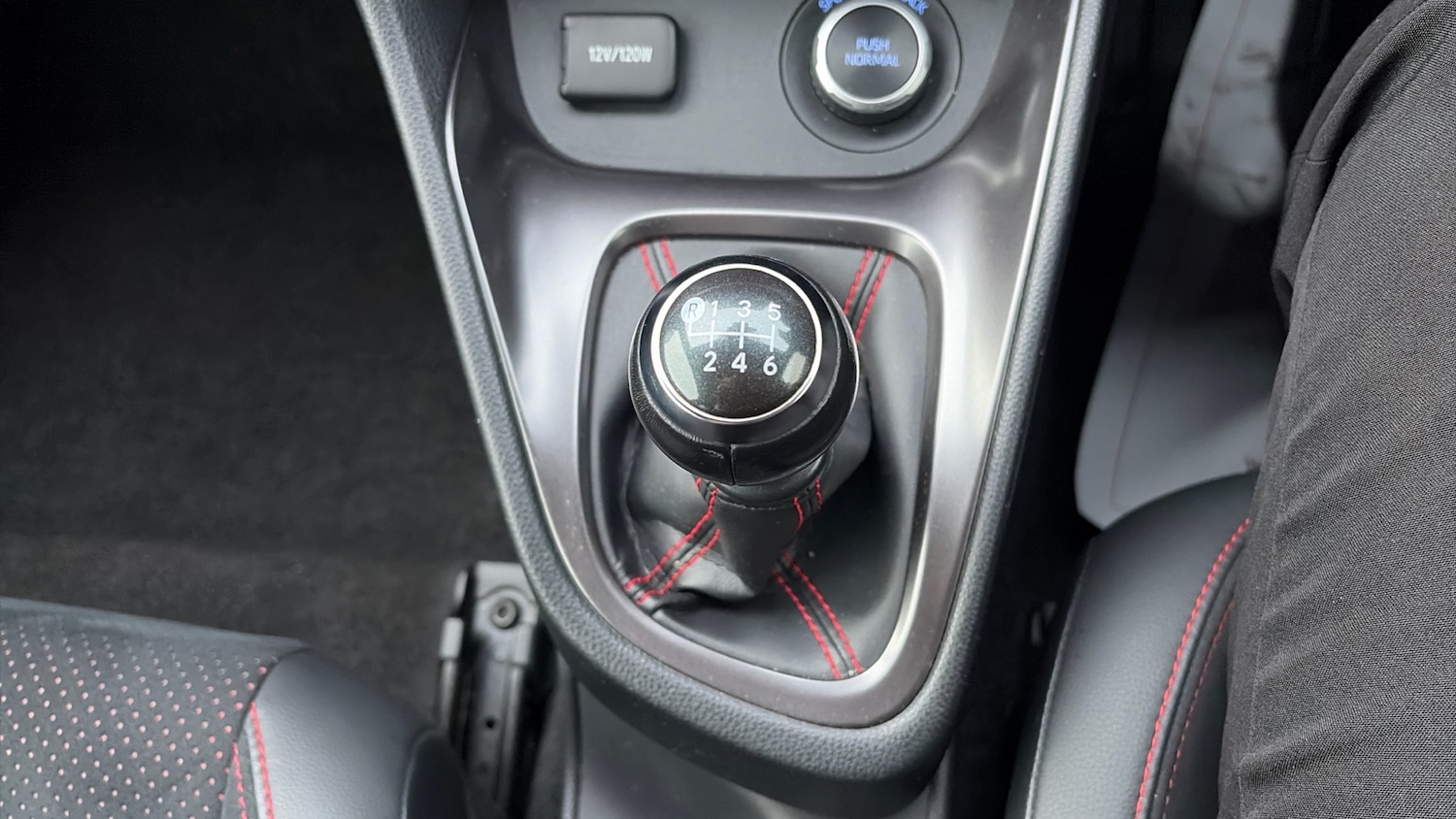 Used Toyota Yaris 2020 for sale - 76945320: Photo 39