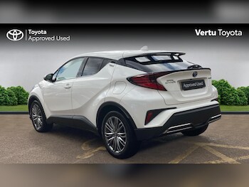 Used Toyota C-HR 2023 for sale - 75788102: Photo
