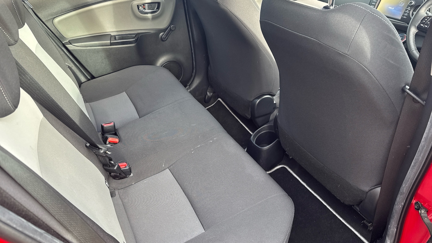 Used Toyota Yaris 2019 for sale - 76640943: Photo 12