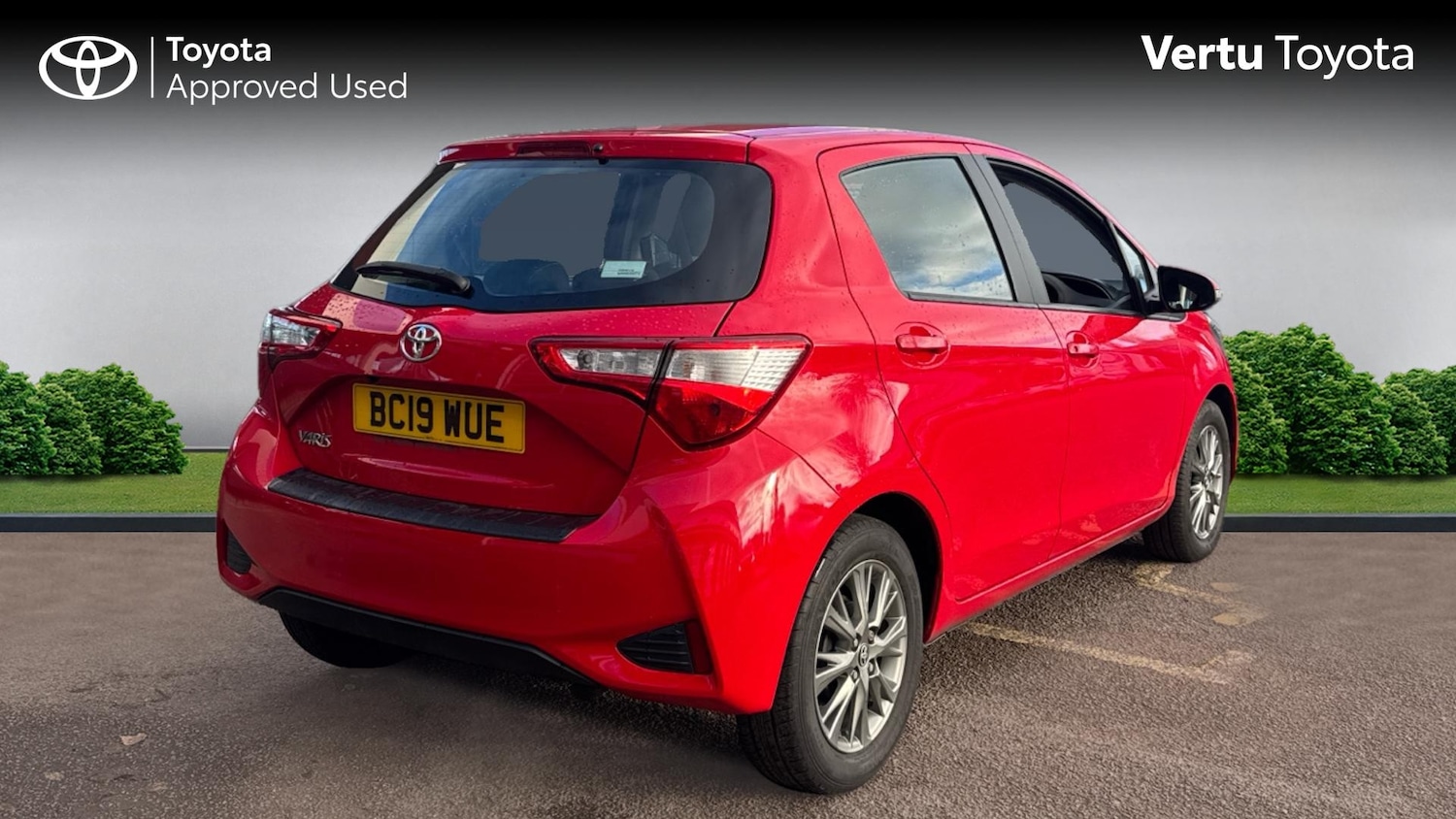 Used Toyota Yaris 2019 for sale - 76640943: Photo 2