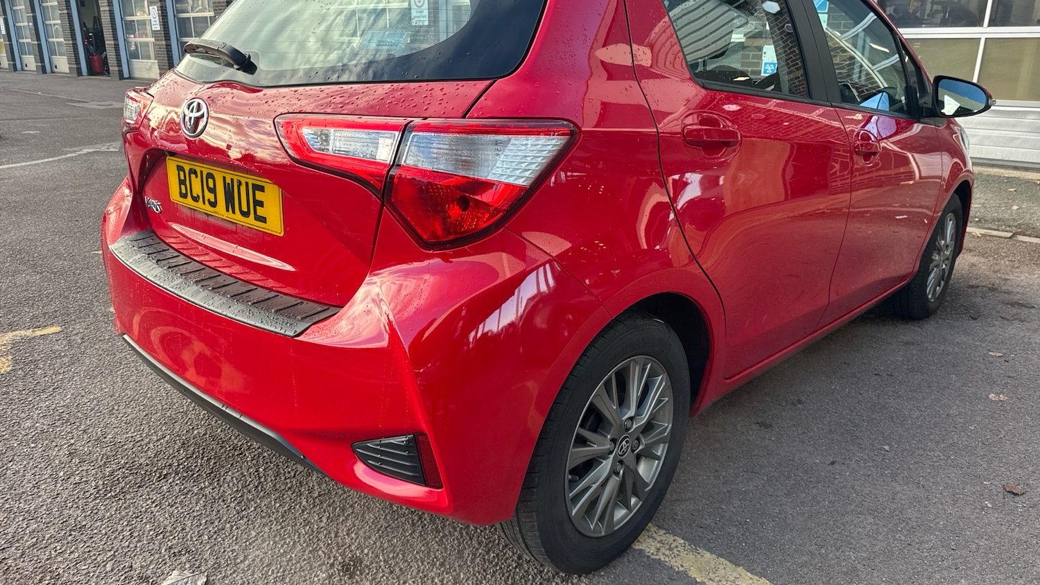 Used Toyota Yaris 2019 for sale - 76640943: Photo 27