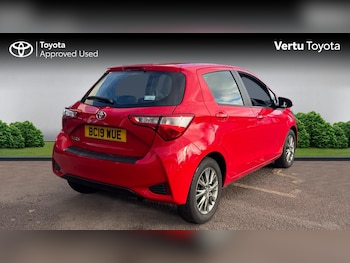 Used Toyota Yaris 2019 for sale - 76640943: Photo