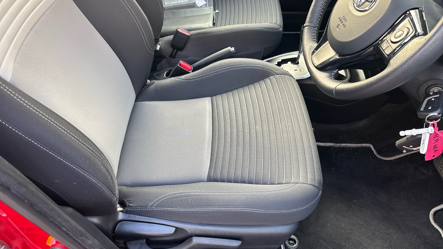 Used Toyota Yaris 2019 for sale - 76640943: Photo 32