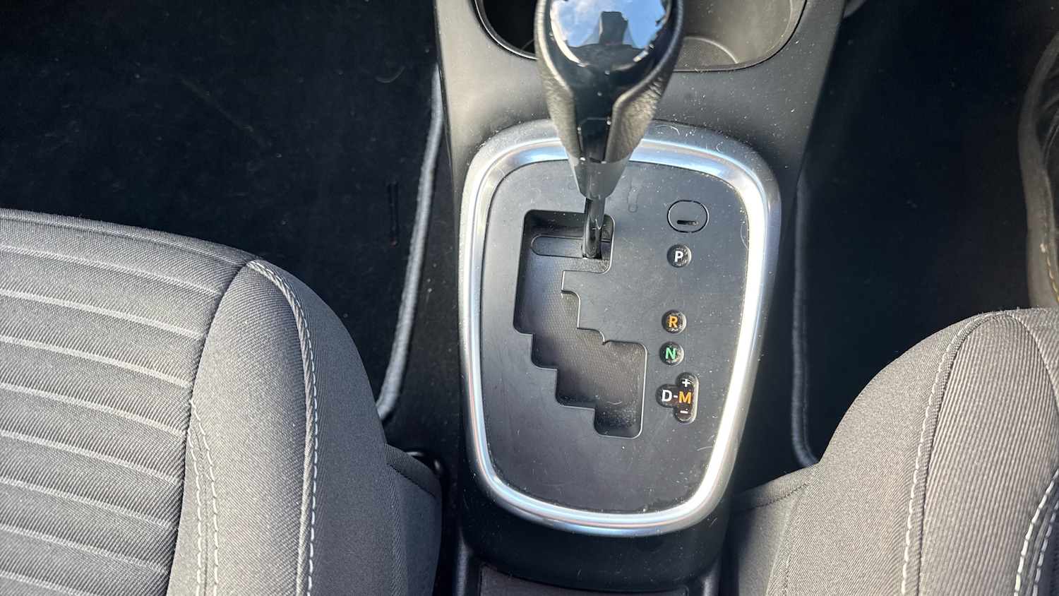 Used Toyota Yaris 2019 for sale - 76640943: Photo 36