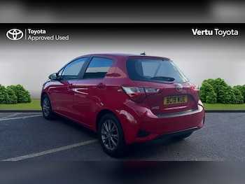 Used Toyota Yaris 2019 for sale - 76640943: Photo