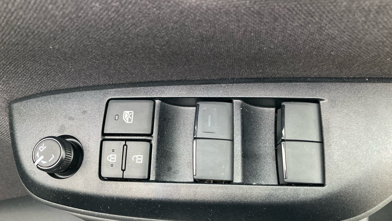 Used Toyota Yaris 2025 for sale - 77616580: Photo 31