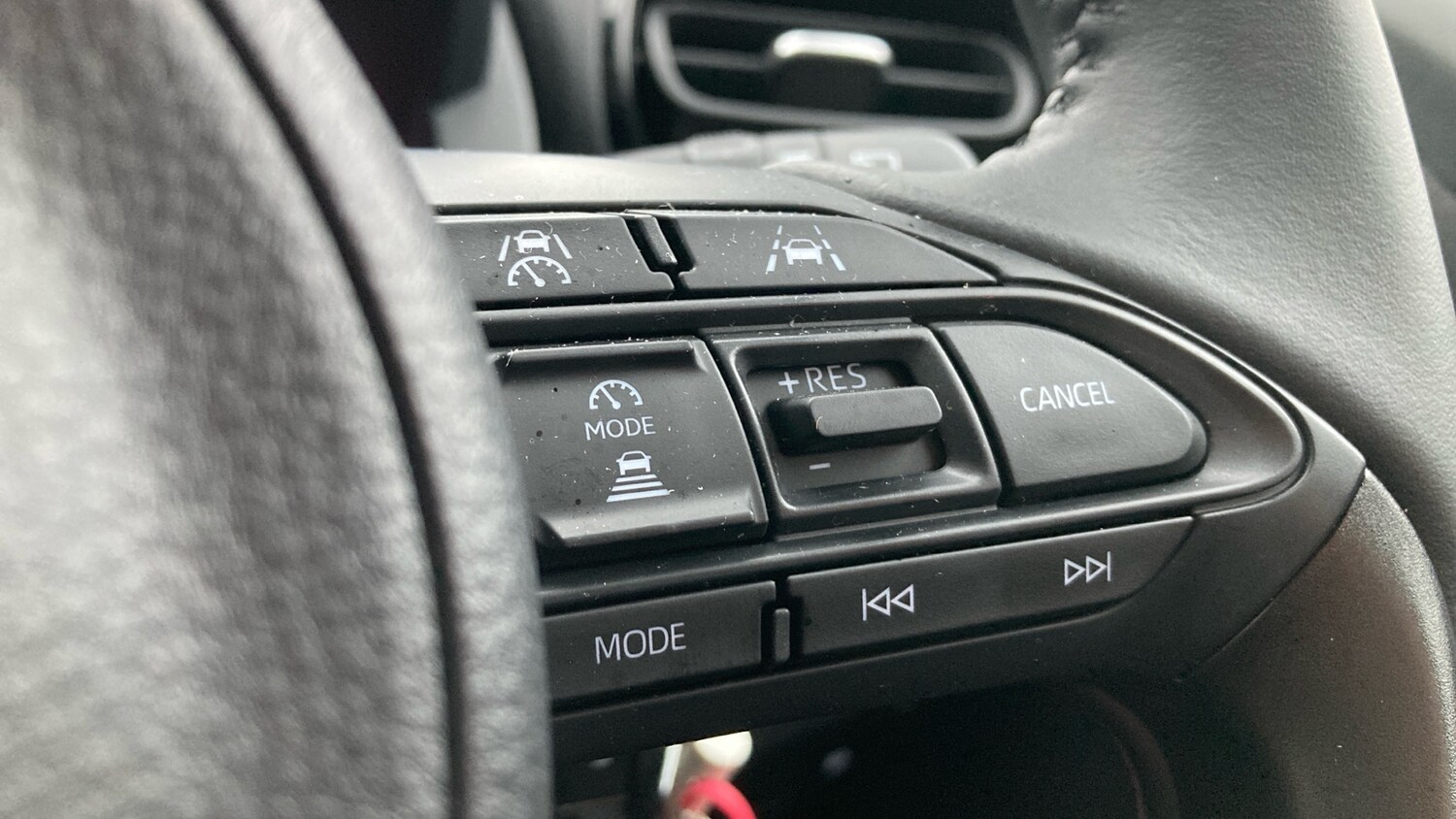 Used Toyota Yaris 2025 for sale - 77616580: Photo 33