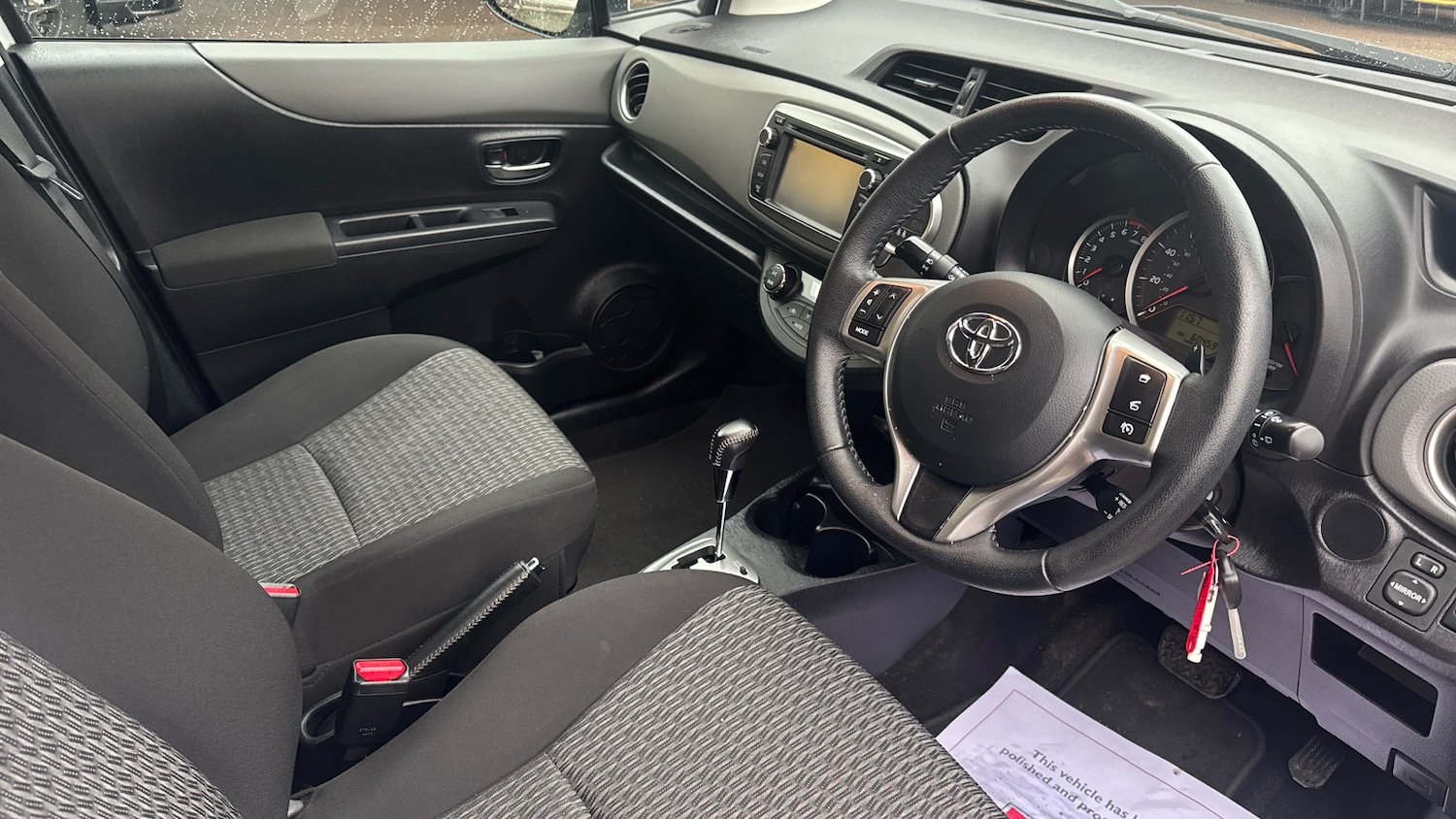 Used Toyota Yaris 2014 for sale - 77023360: Photo 11