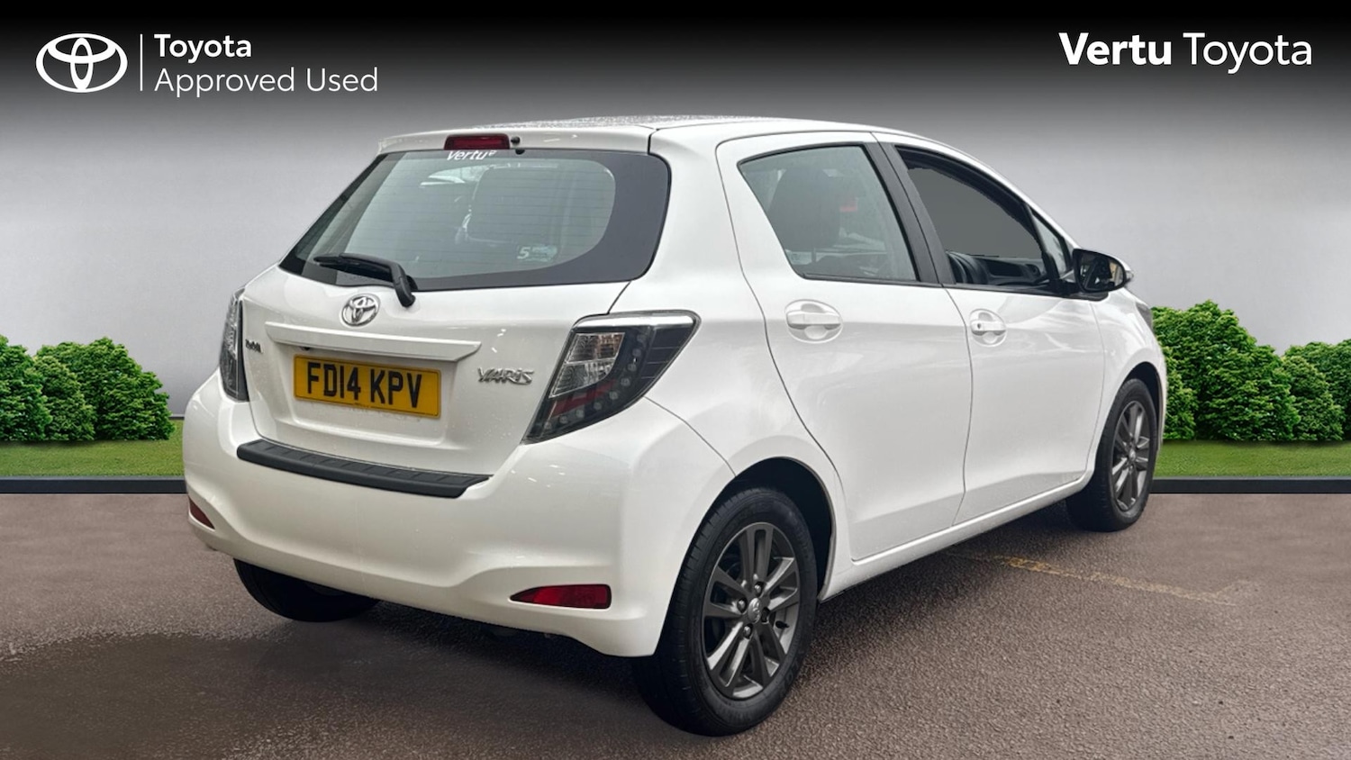 Used Toyota Yaris 2014 for sale - 77023360: Photo 2