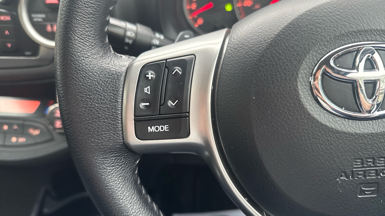 Used Toyota Yaris 2014 for sale - 77023360: Photo 23