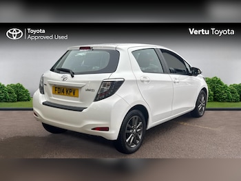 Used Toyota Yaris 2014 for sale - 77023360: Photo