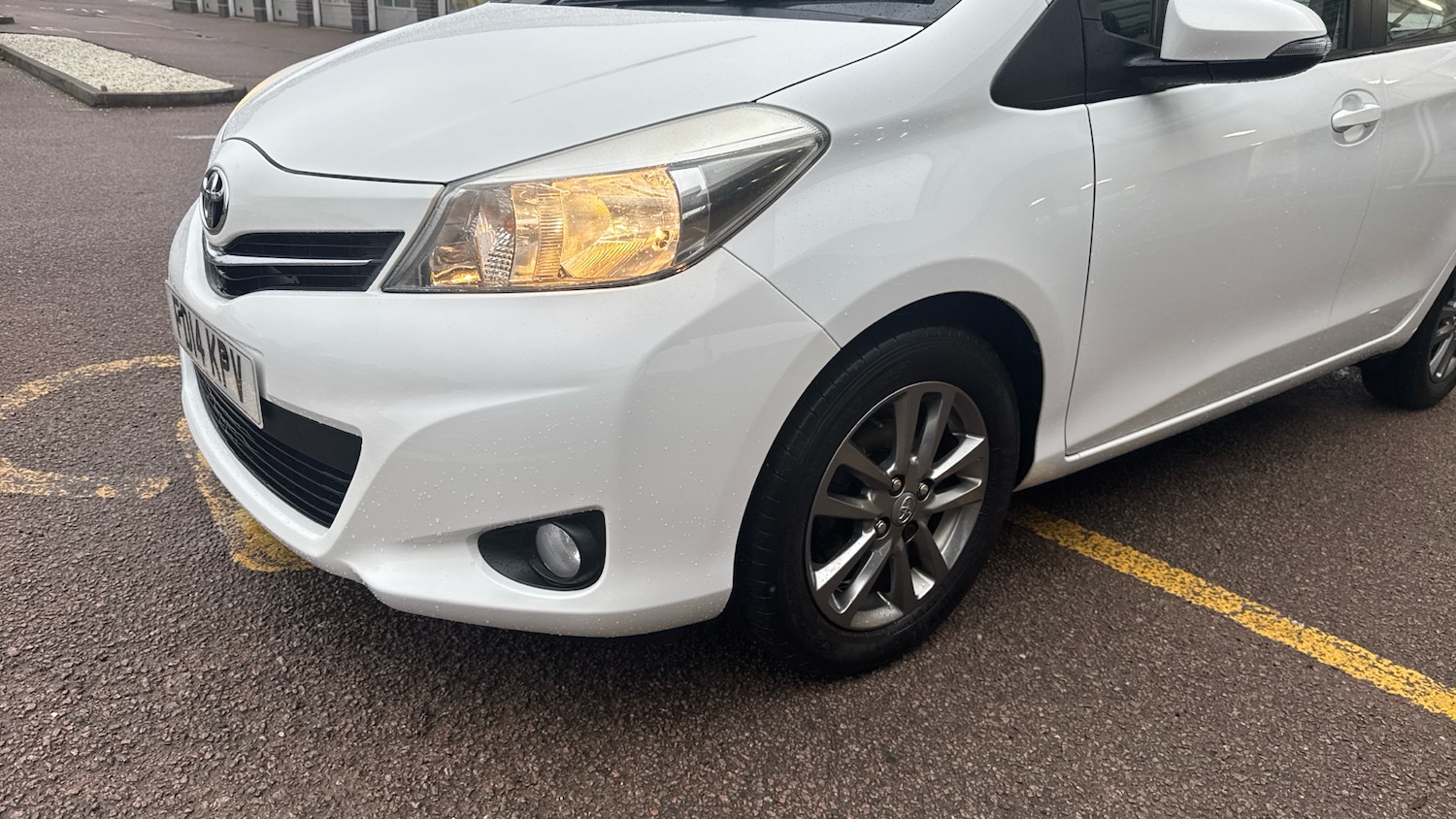 Used Toyota Yaris 2014 for sale - 77023360: Photo 31