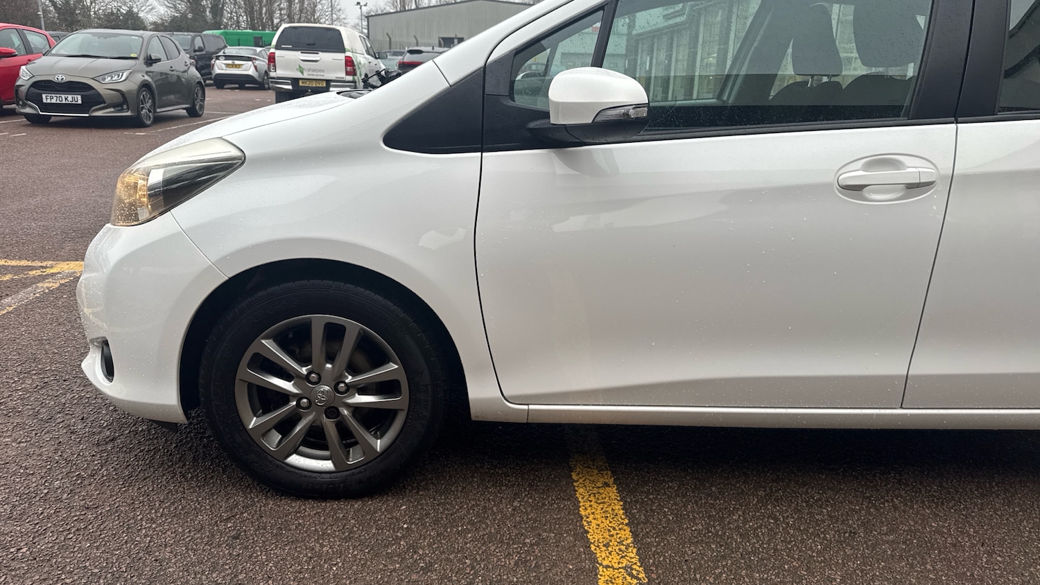 Used Toyota Yaris 2014 for sale - 77023360: Photo 32