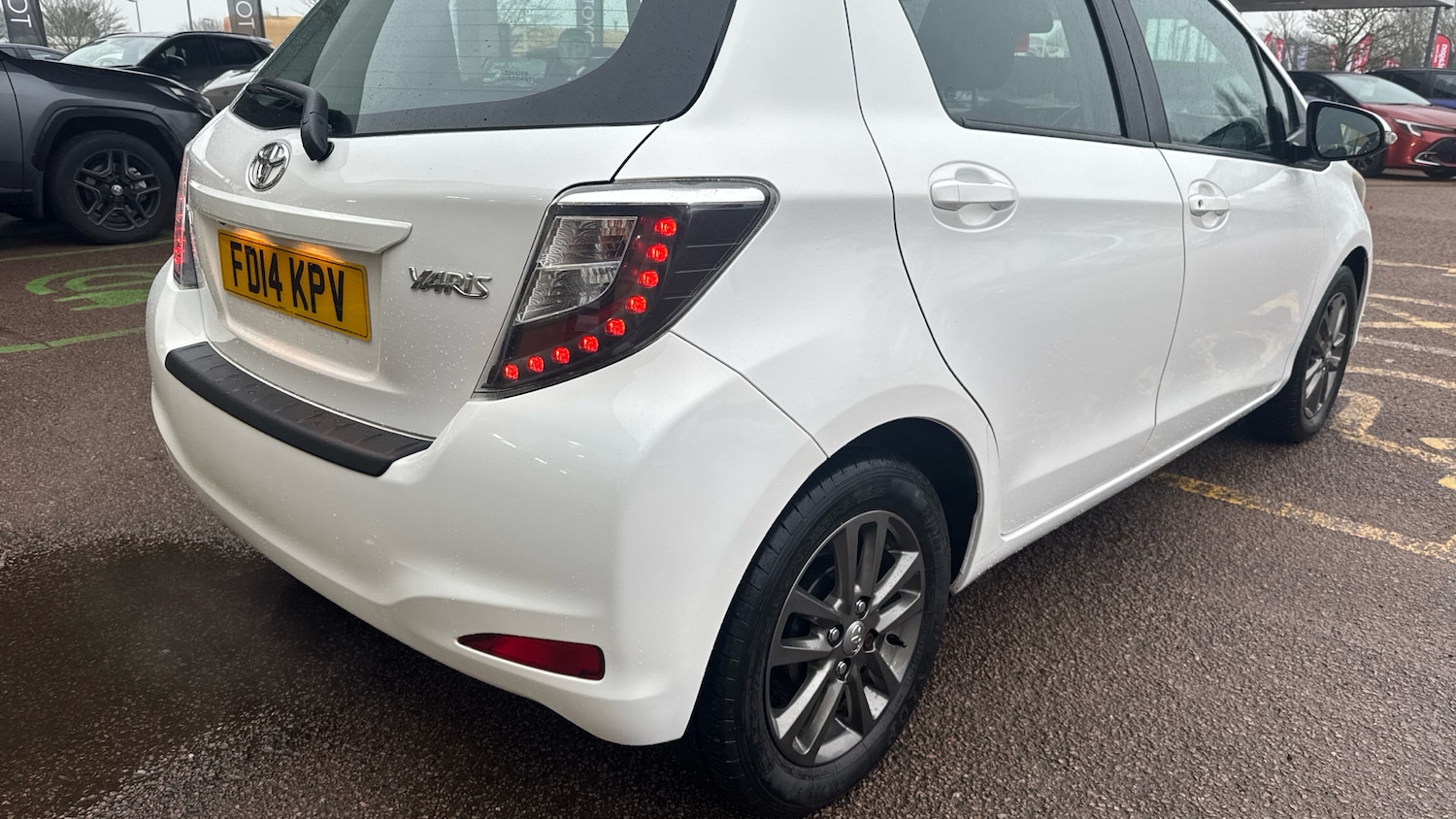 Used Toyota Yaris 2014 for sale - 77023360: Photo 35