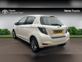 Used Toyota Yaris 2014 for sale - 77023360: Photo