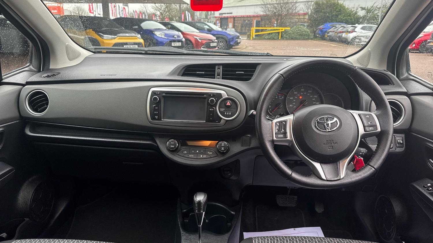 Used Toyota Yaris 2014 for sale - 77023360: Photo 5