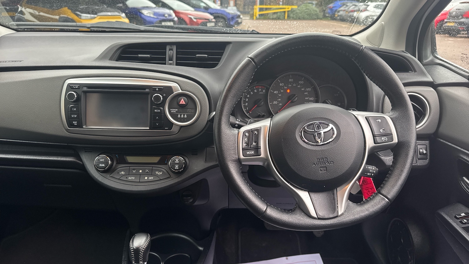 Used Toyota Yaris 2014 for sale - 77023360: Photo 6