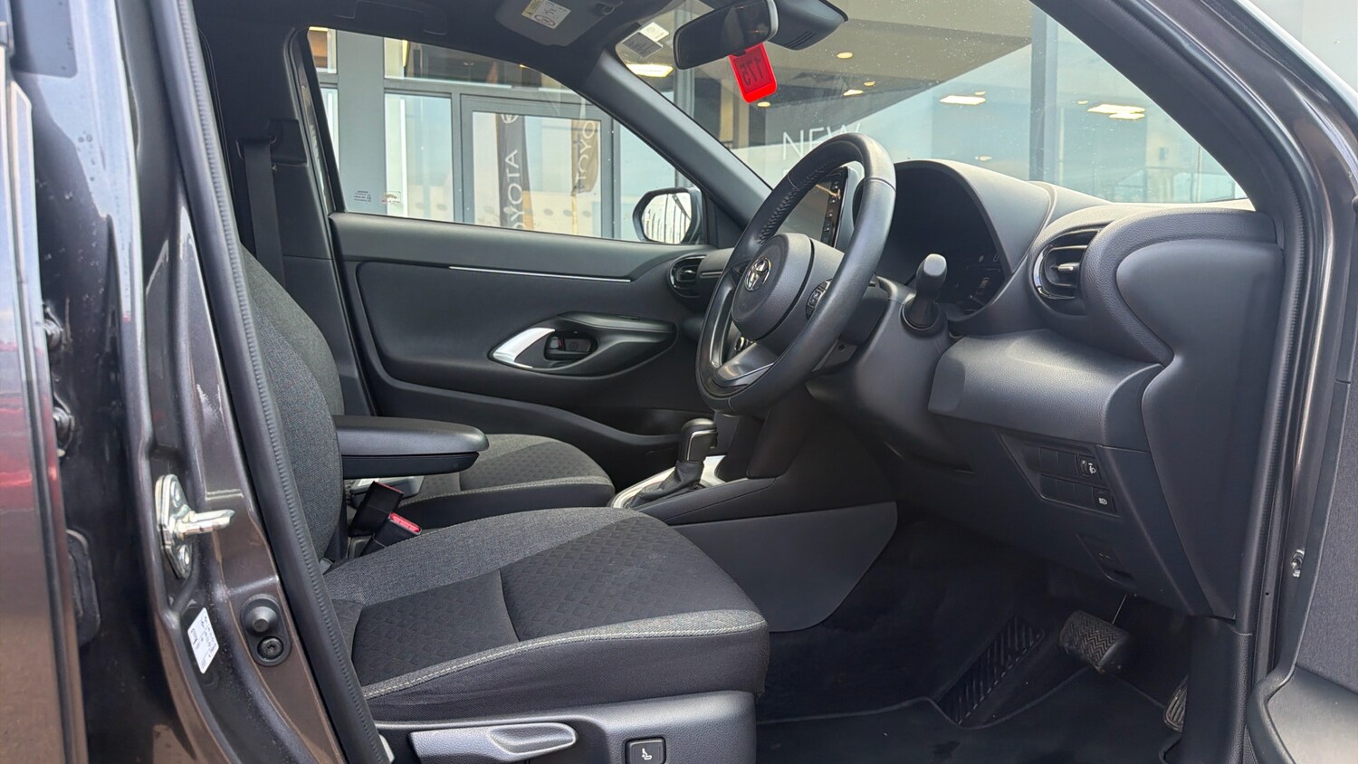 Used Toyota Yaris Cross 2023 for sale - 78020665: Photo 11